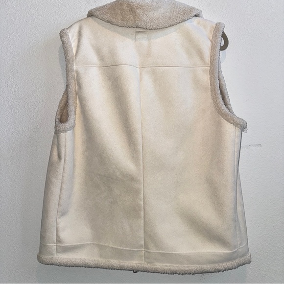 Lauren Ralph Lauren Ivory Faux Suede & Shearling Lined Full Zip Moto Vest - Picture 4 of 12
